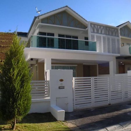 Homestay Cameron Highlands Golden Hill 5Br Semi D Golden Hills Night Market No Bbq Brinchang Eksteriør bilde